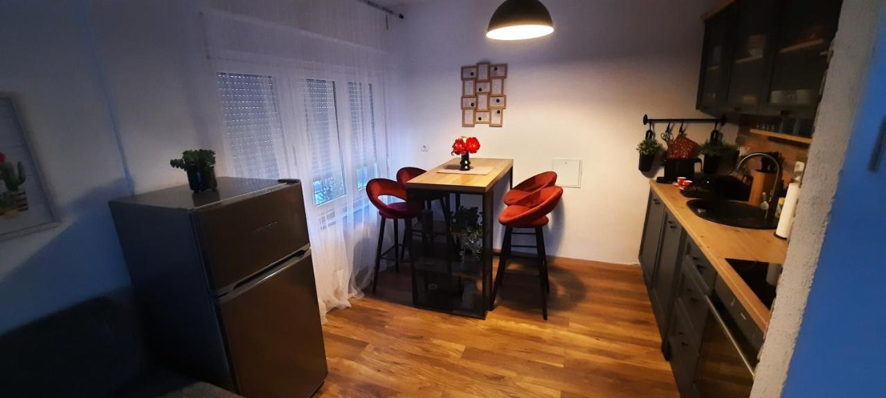 Apartman Twins Self Check In & Self Check Out Otočac Exterior foto